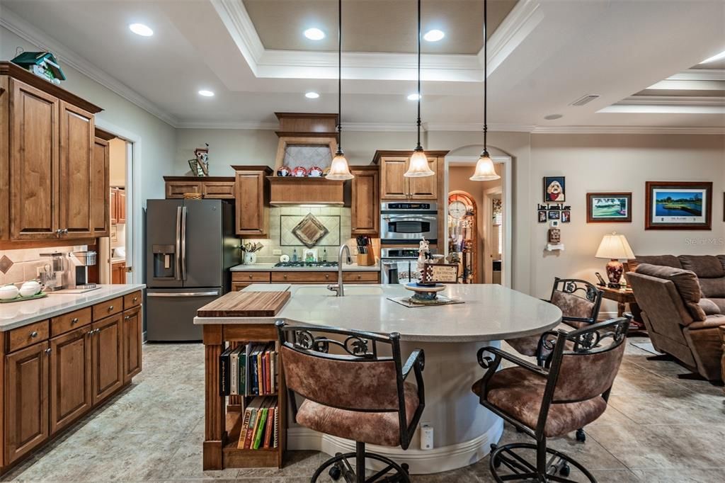 For Sale: $989,000 (3 beds, 3 baths, 3042 Square Feet)