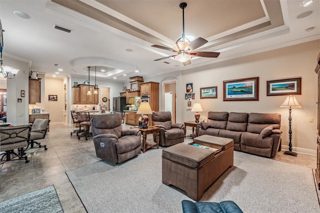 For Sale: $989,000 (3 beds, 3 baths, 3042 Square Feet)