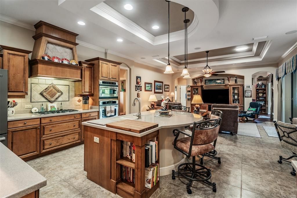 For Sale: $989,000 (3 beds, 3 baths, 3042 Square Feet)