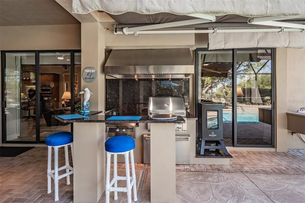 For Sale: $989,000 (3 beds, 3 baths, 3042 Square Feet)