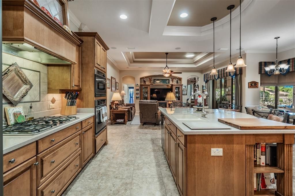 For Sale: $989,000 (3 beds, 3 baths, 3042 Square Feet)