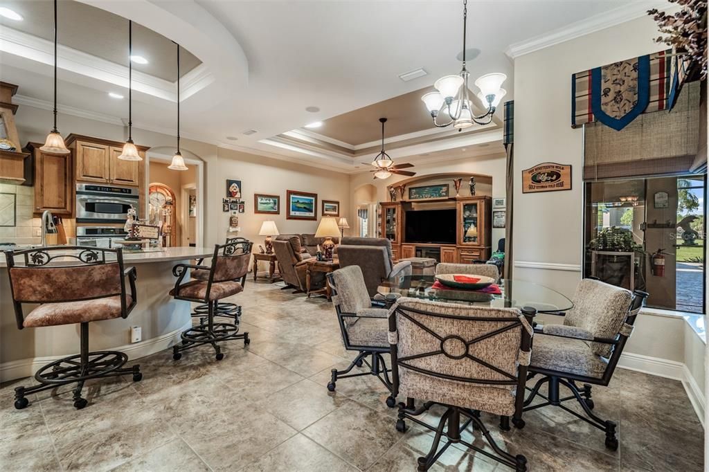 For Sale: $989,000 (3 beds, 3 baths, 3042 Square Feet)