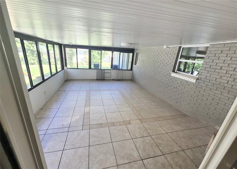 For Sale: $399,000 (3 beds, 2 baths, 1840 Square Feet)