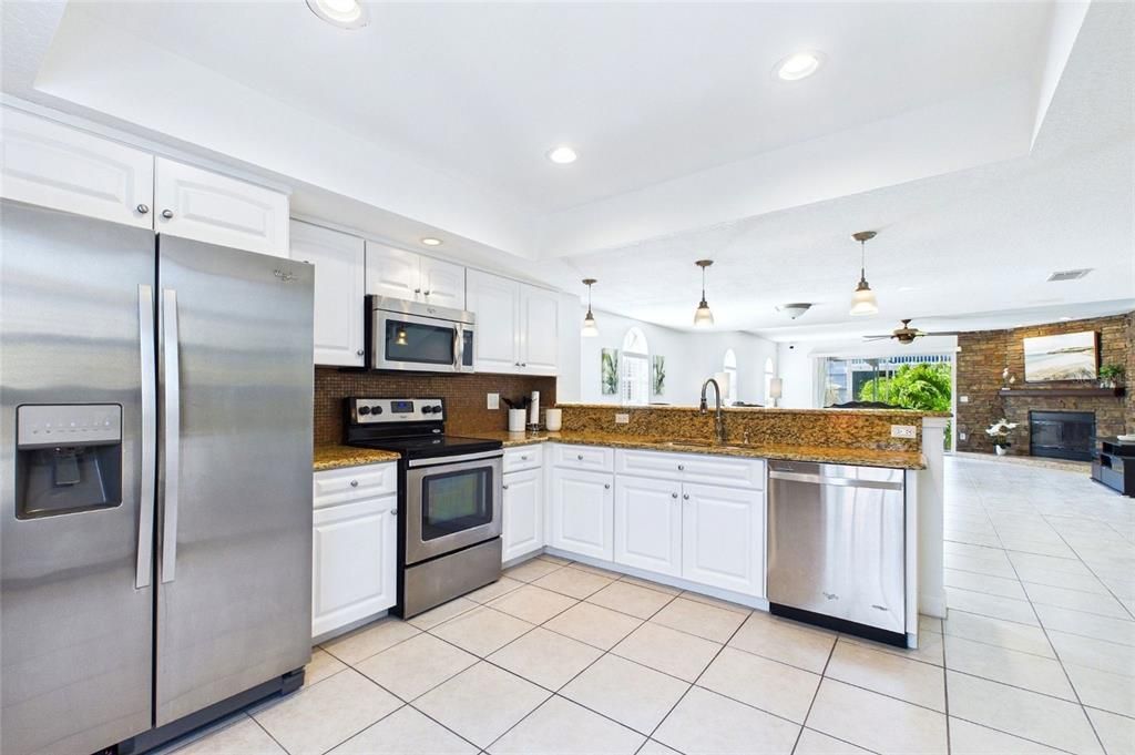 En Venta: $429,000 (2 camas, 2 baños, 1650 Pies cuadrados)