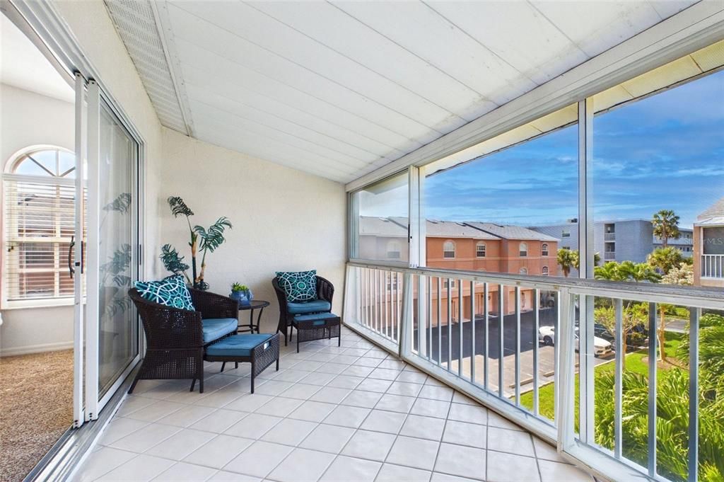 En Venta: $429,000 (2 camas, 2 baños, 1650 Pies cuadrados)