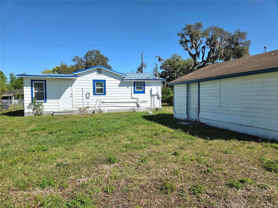 For Sale: $325,000 (6 beds, 0 baths, 2012 Square Feet)