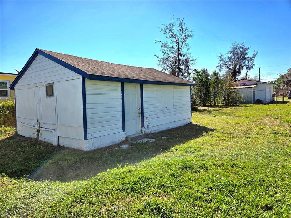 For Sale: $325,000 (6 beds, 0 baths, 2012 Square Feet)