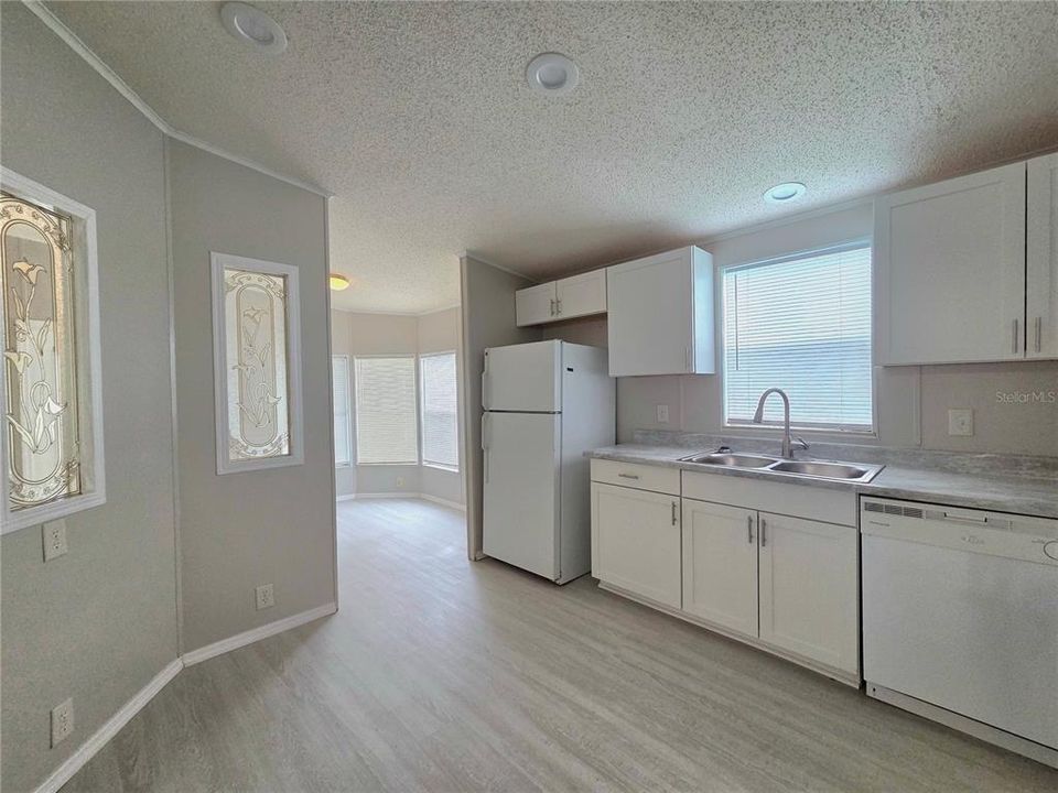 For Sale: $325,000 (6 beds, 0 baths, 2012 Square Feet)