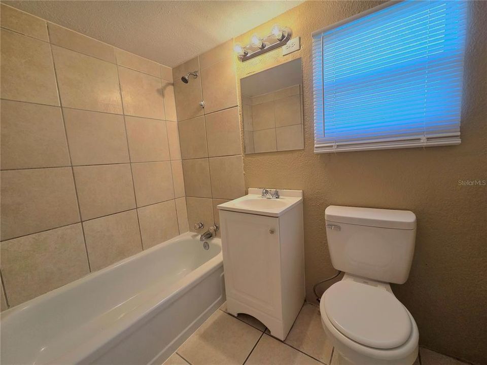 For Sale: $325,000 (6 beds, 0 baths, 2012 Square Feet)