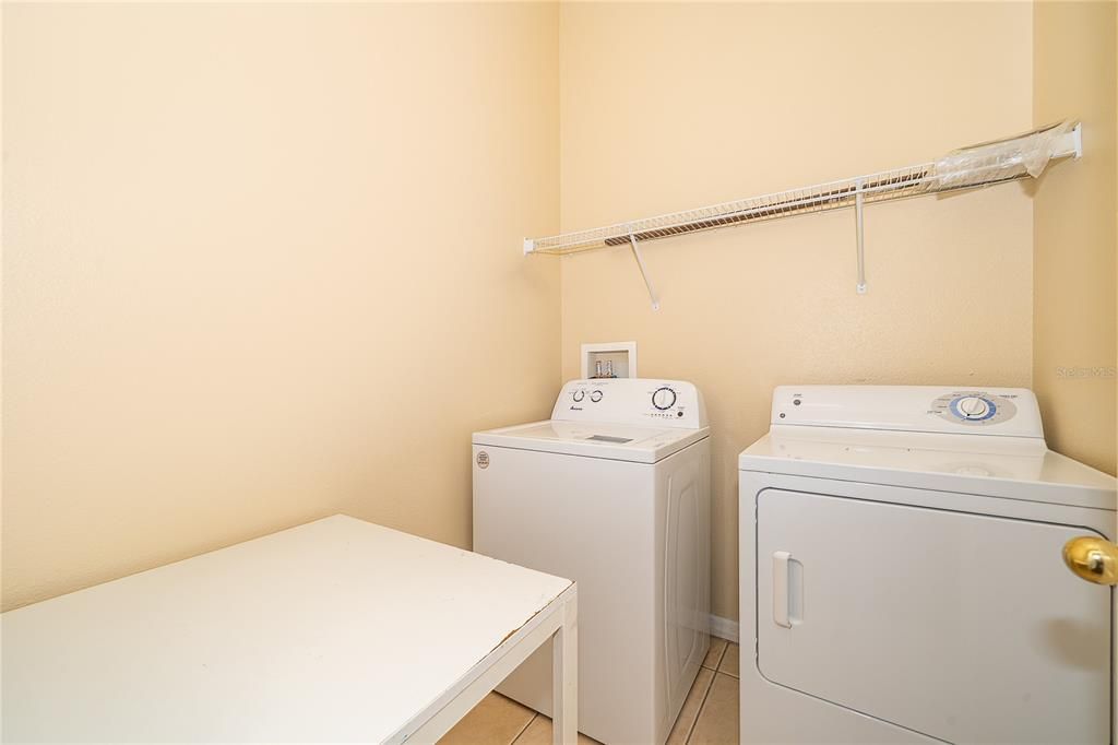 For Rent: $1,940 (2 beds, 2 baths, 1305 Square Feet)