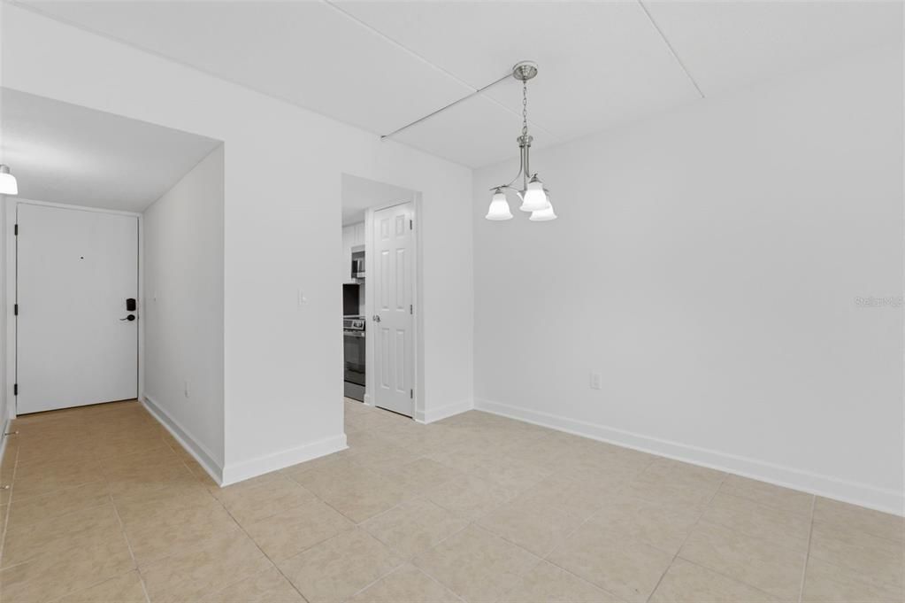 En Venta: $325,000 (2 camas, 1 baños, 790 Pies cuadrados)