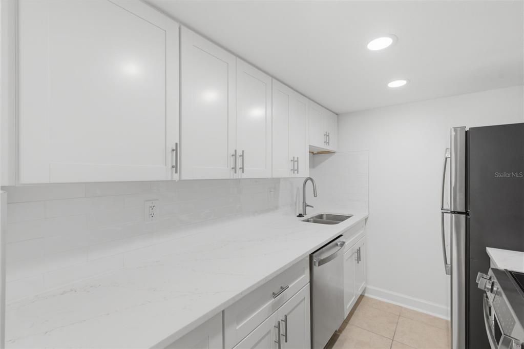 En Venta: $325,000 (2 camas, 1 baños, 790 Pies cuadrados)