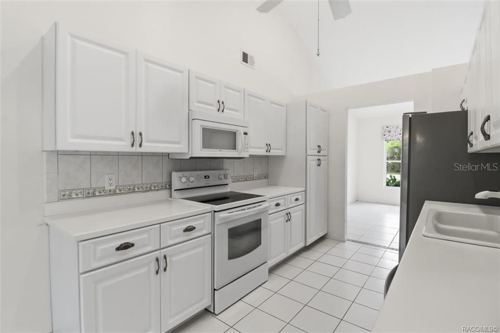 En Venta: $270,000 (3 camas, 2 baños, 1822 Pies cuadrados)