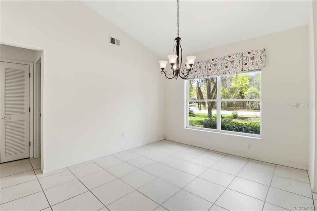En Venta: $270,000 (3 camas, 2 baños, 1822 Pies cuadrados)