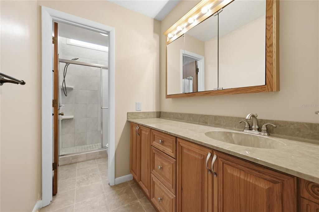 En Venta: $239,900 (2 camas, 2 baños, 1356 Pies cuadrados)