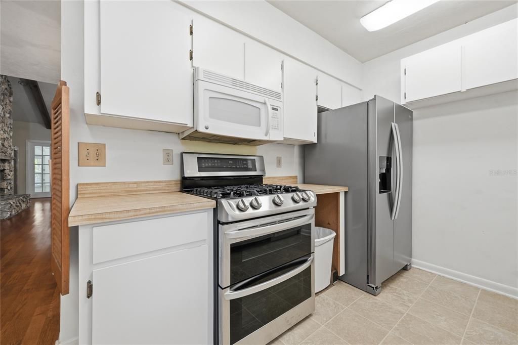 En Venta: $239,900 (2 camas, 2 baños, 1356 Pies cuadrados)