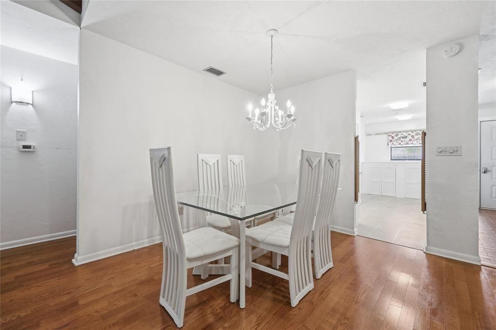 En Venta: $239,900 (2 camas, 2 baños, 1356 Pies cuadrados)