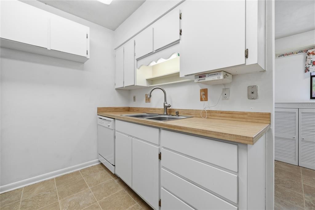 En Venta: $239,900 (2 camas, 2 baños, 1356 Pies cuadrados)