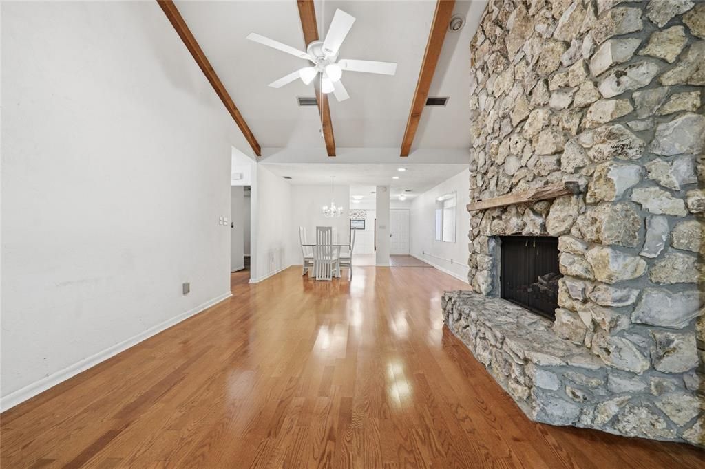 En Venta: $239,900 (2 camas, 2 baños, 1356 Pies cuadrados)