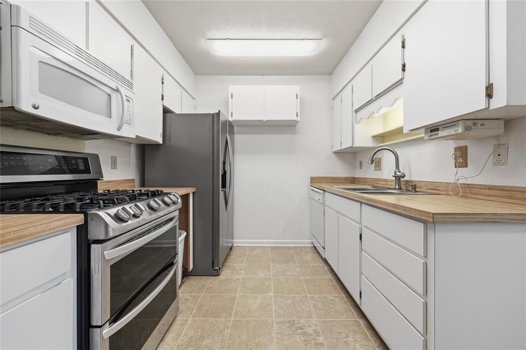 En Venta: $239,900 (2 camas, 2 baños, 1356 Pies cuadrados)