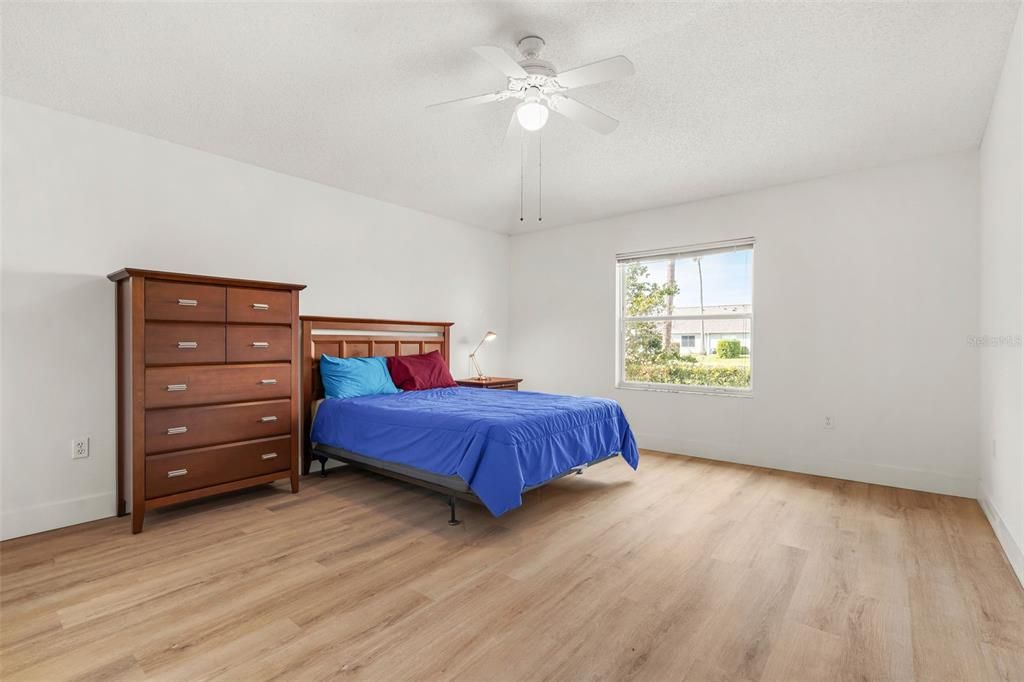 En Venta: $339,000 (3 camas, 2 baños, 1647 Pies cuadrados)