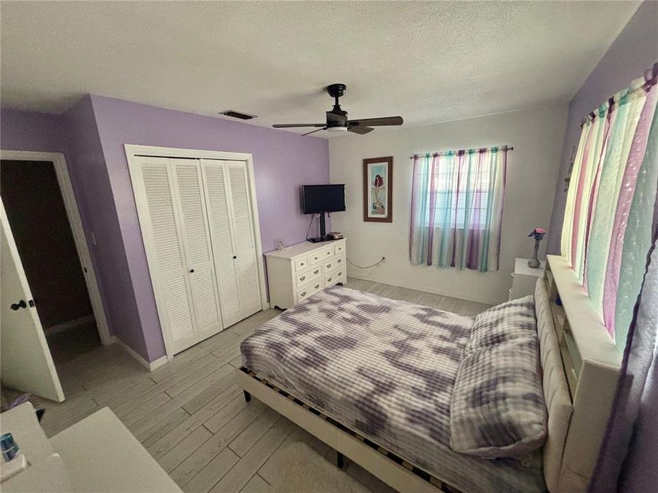 На продажу: $349,900 (5 спален, 3 ванн, 2609 Квадратных фут)