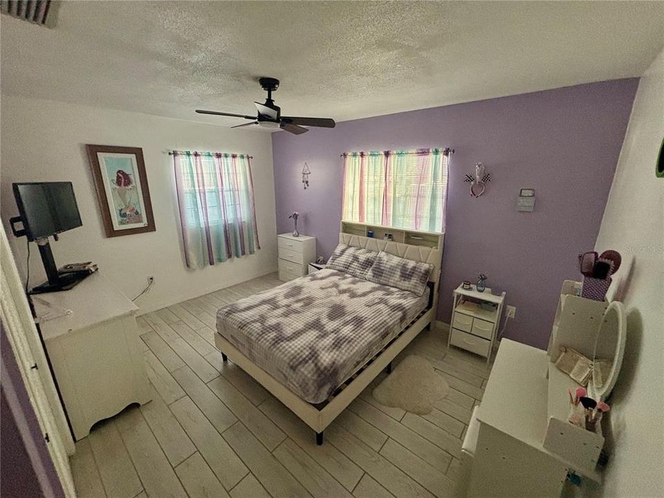 На продажу: $349,900 (5 спален, 3 ванн, 2609 Квадратных фут)