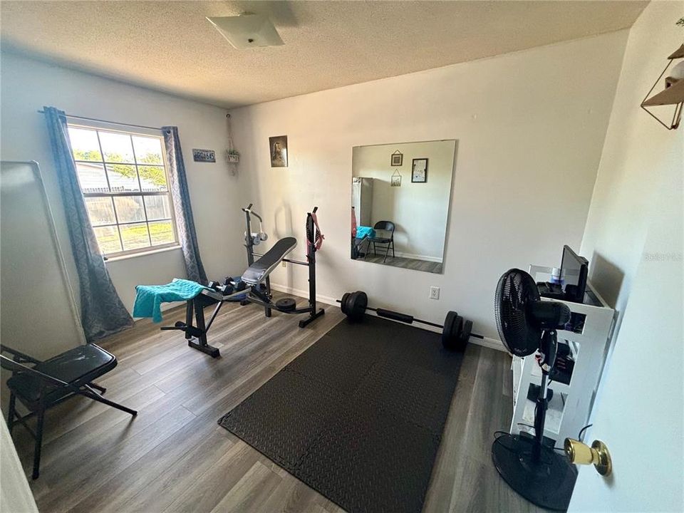 На продажу: $349,900 (5 спален, 3 ванн, 2609 Квадратных фут)