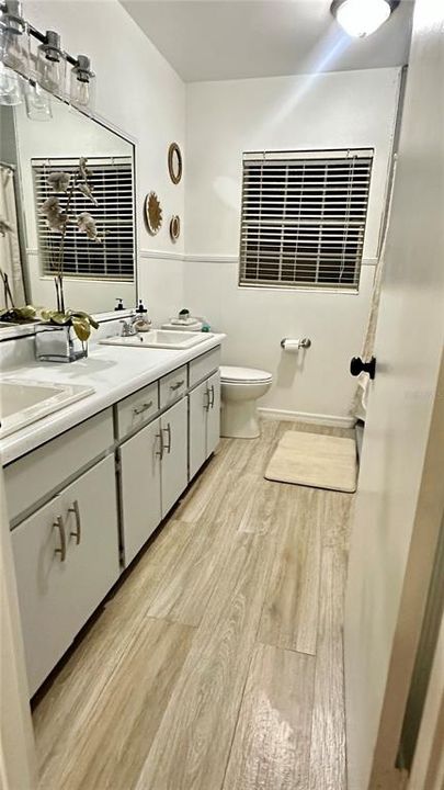 На продажу: $349,900 (5 спален, 3 ванн, 2609 Квадратных фут)