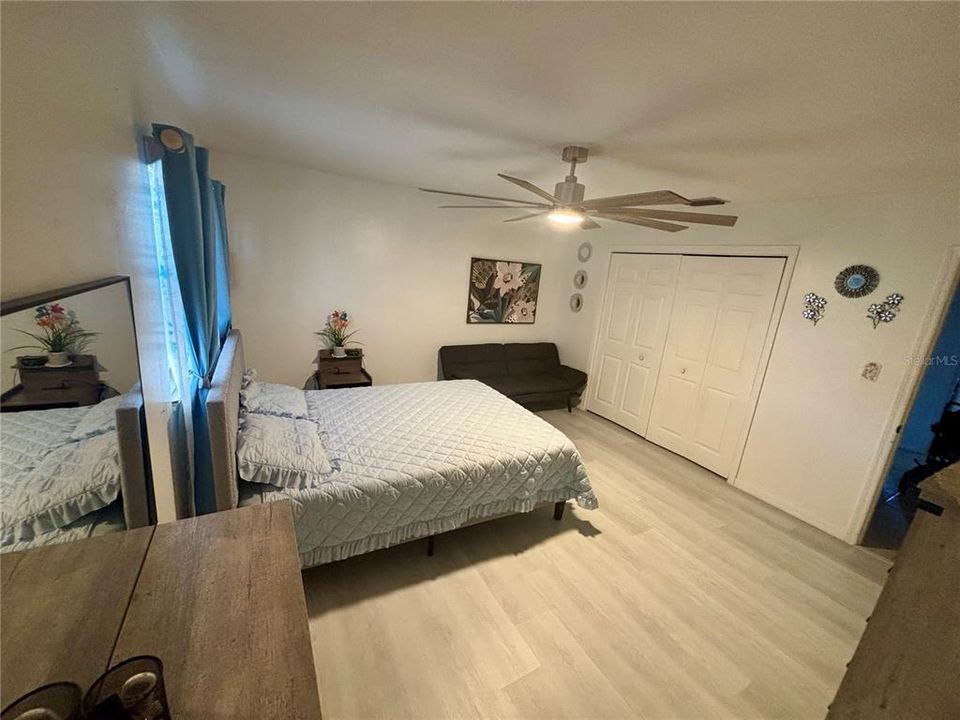 На продажу: $349,900 (5 спален, 3 ванн, 2609 Квадратных фут)