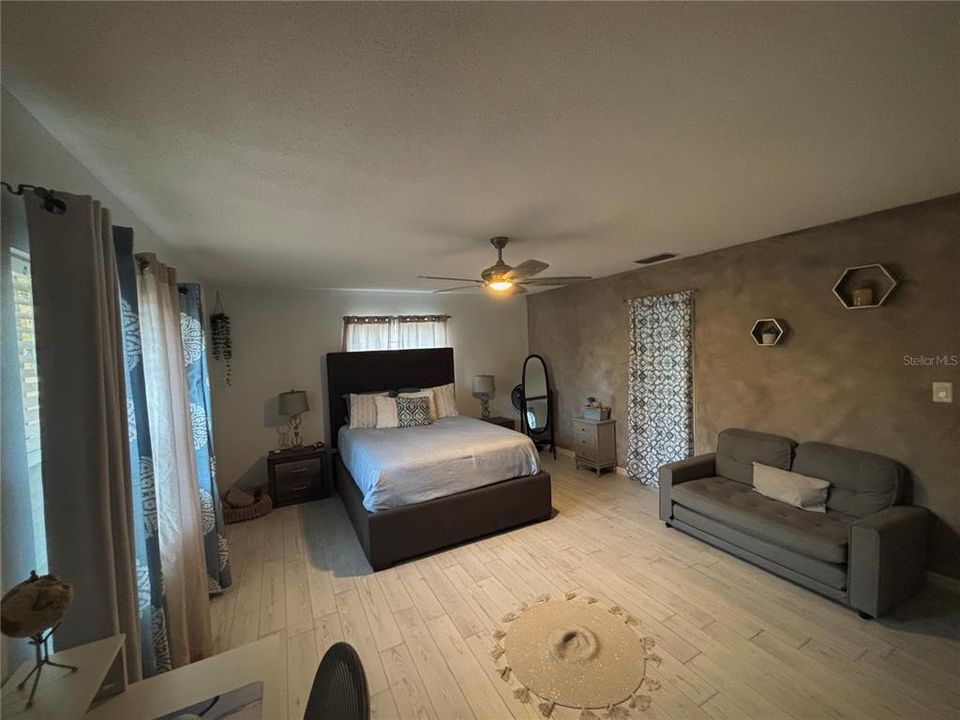 На продажу: $349,900 (5 спален, 3 ванн, 2609 Квадратных фут)