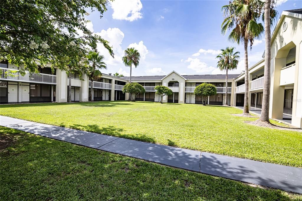 For Sale: $85,000 (1 beds, 1 baths, 325 Square Feet)