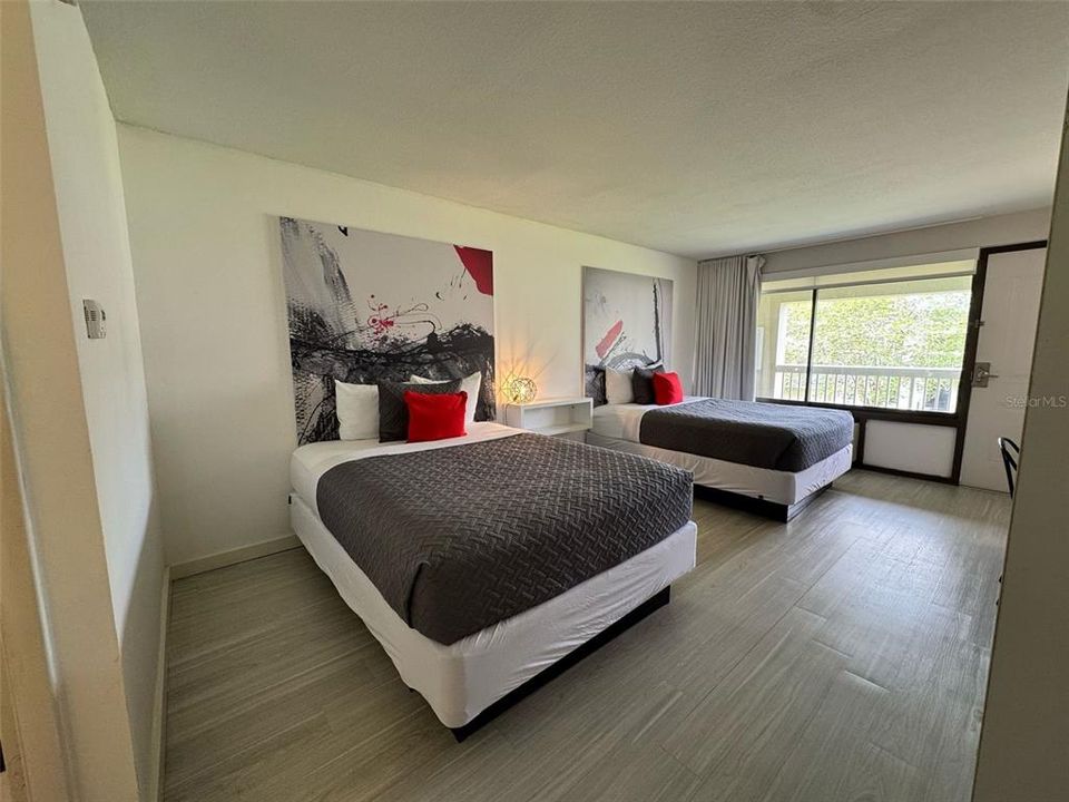 For Sale: $85,000 (1 beds, 1 baths, 325 Square Feet)