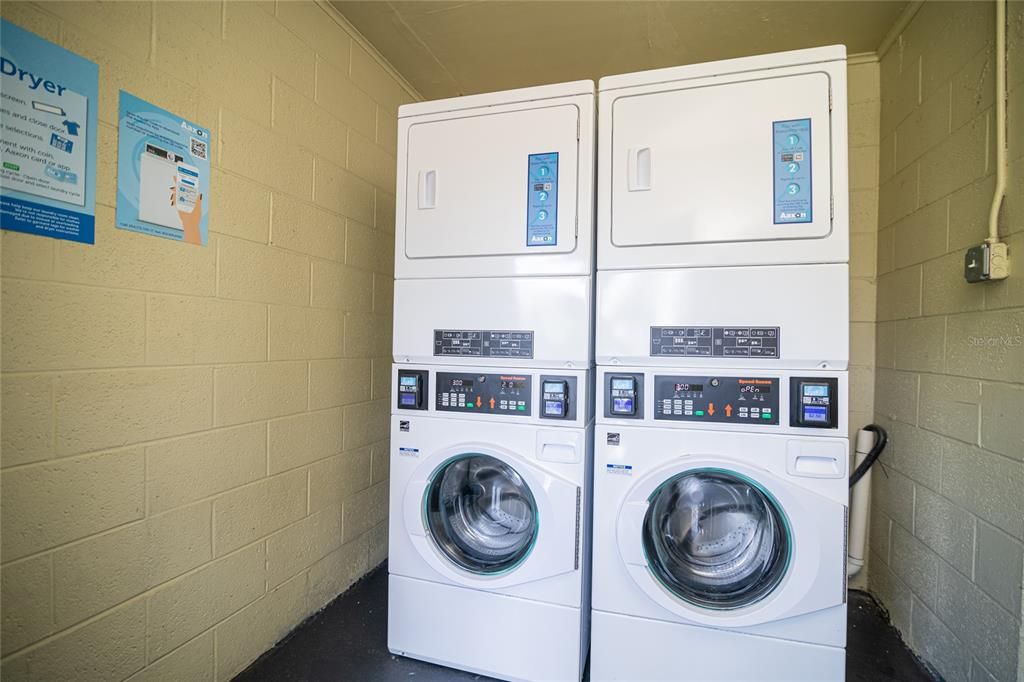 For Sale: $85,000 (1 beds, 1 baths, 325 Square Feet)