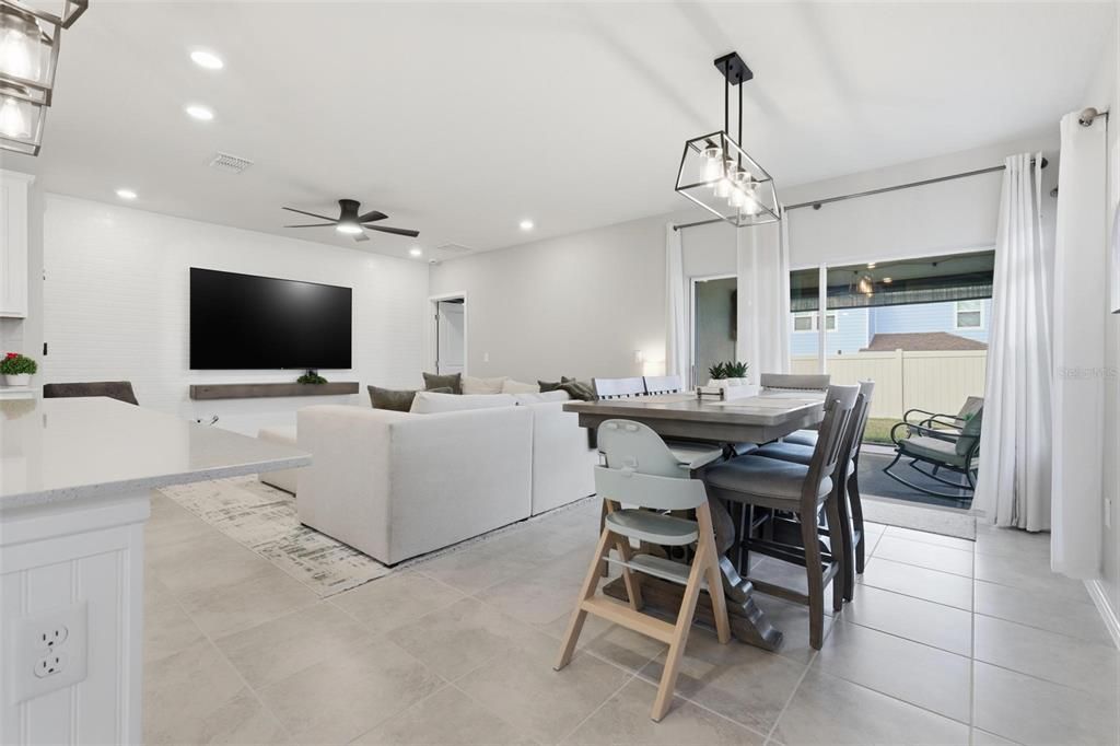 Active With Contract: $354,500 (4 beds, 2 baths, 1580 Square Feet)