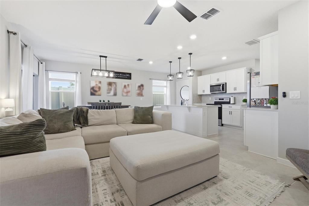 Active With Contract: $354,500 (4 beds, 2 baths, 1580 Square Feet)