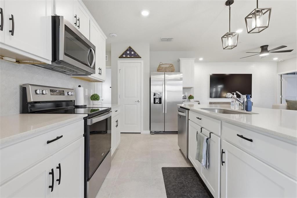 Active With Contract: $354,500 (4 beds, 2 baths, 1580 Square Feet)