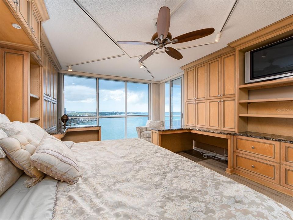 На продажу: $749,000 (3 спален, 3 ванн, 2130 Квадратных фут)