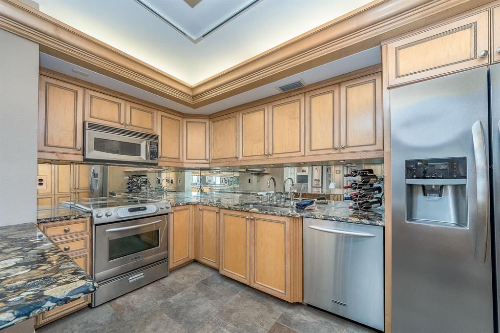 На продажу: $749,000 (3 спален, 3 ванн, 2130 Квадратных фут)