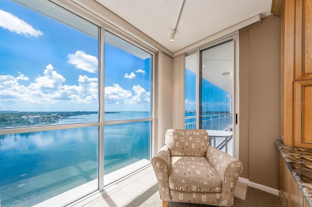 На продажу: $749,000 (3 спален, 3 ванн, 2130 Квадратных фут)