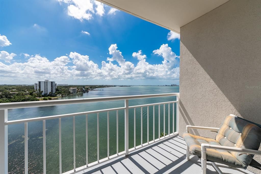 На продажу: $749,000 (3 спален, 3 ванн, 2130 Квадратных фут)