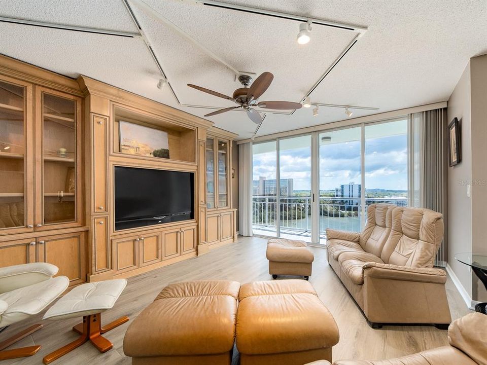 На продажу: $749,000 (3 спален, 3 ванн, 2130 Квадратных фут)