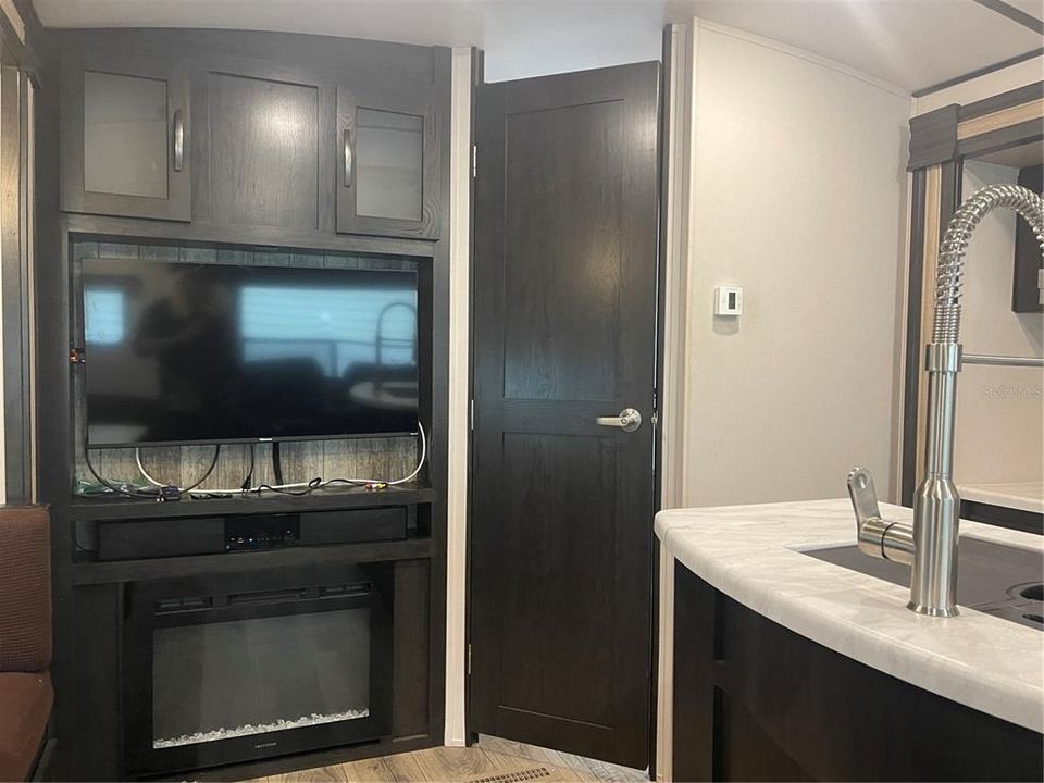 待售: $104,500 (0.04 acres)