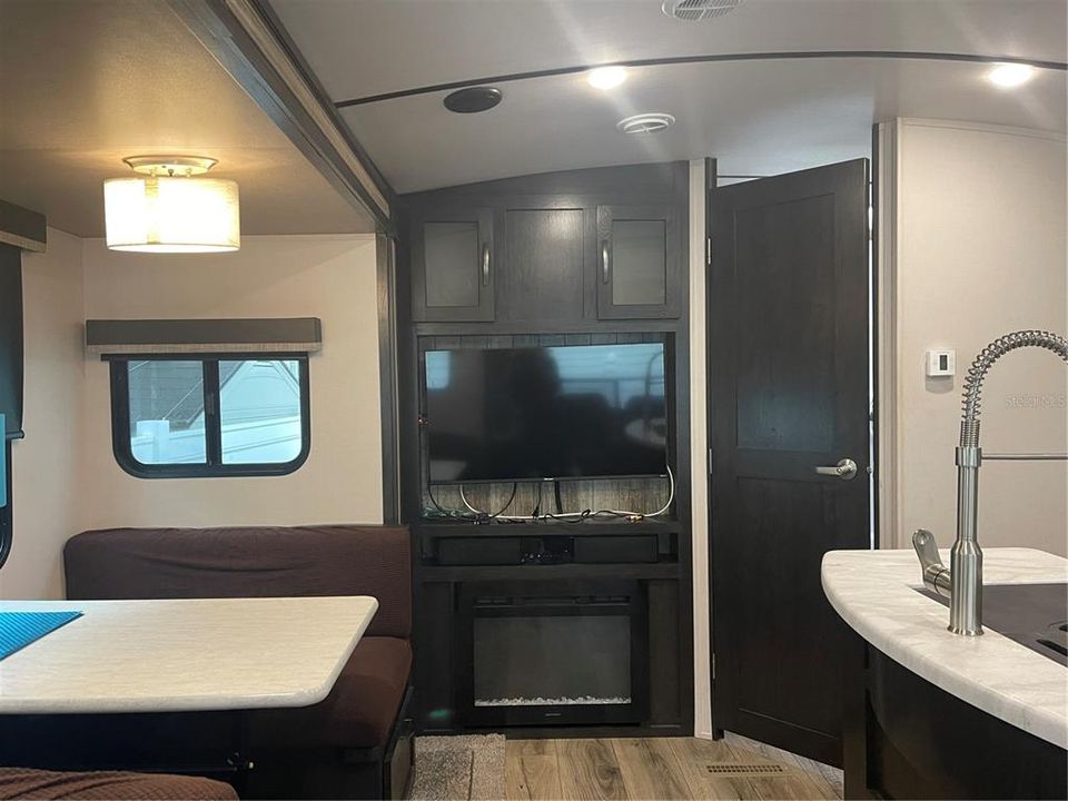 待售: $104,500 (0.04 acres)