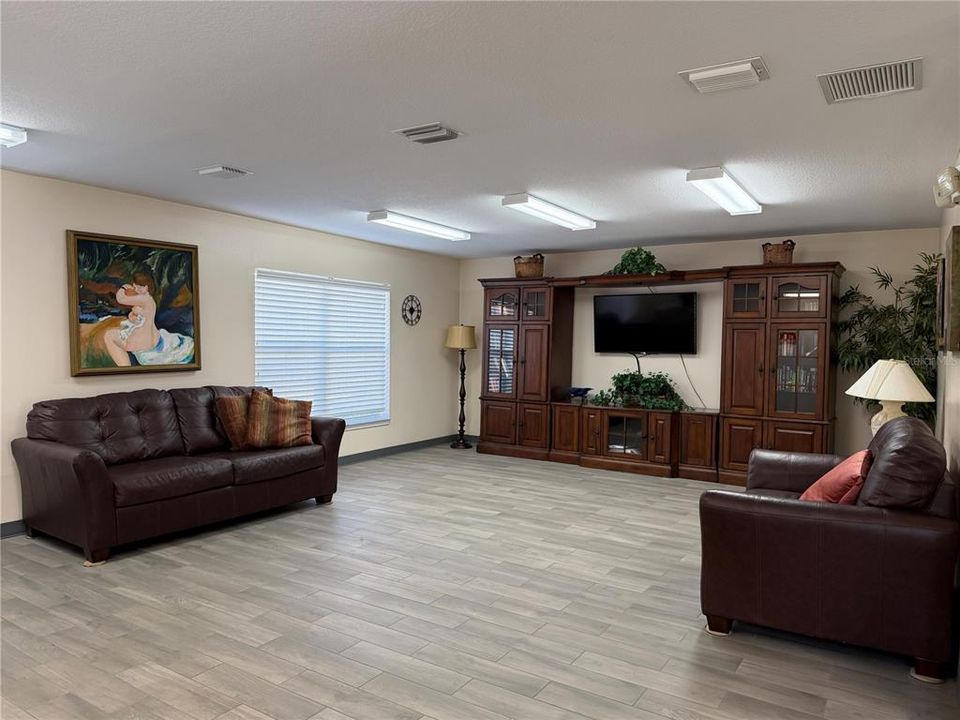 待售: $104,500 (0.04 acres)