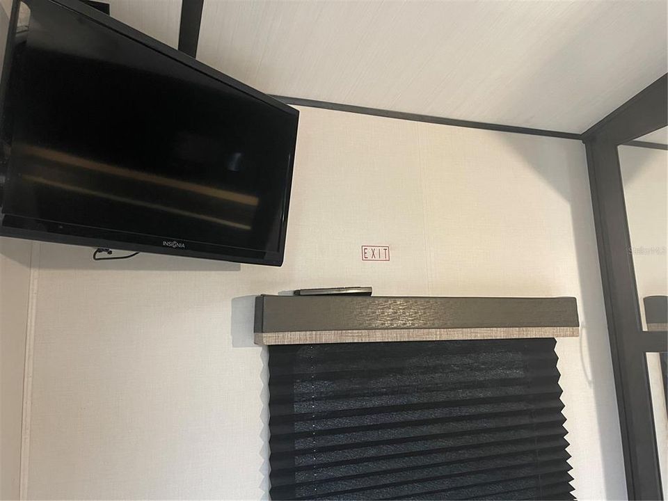 待售: $104,500 (0.04 acres)