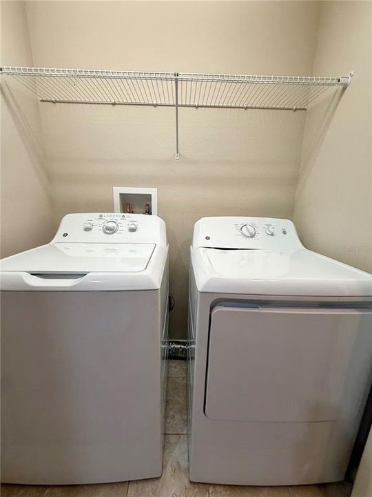 Activo con contrato: $1,995 (3 camas, 2 baños, 1576 Pies cuadrados)