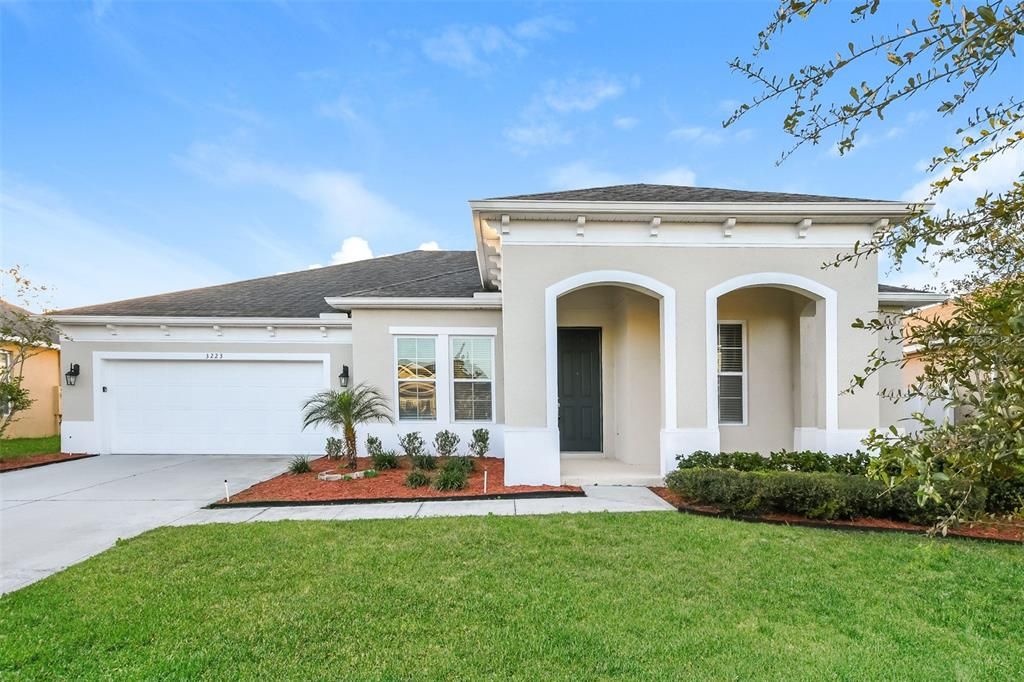 Active With Contract: $360,000 (3 beds, 2 baths, 2037 Square Feet)