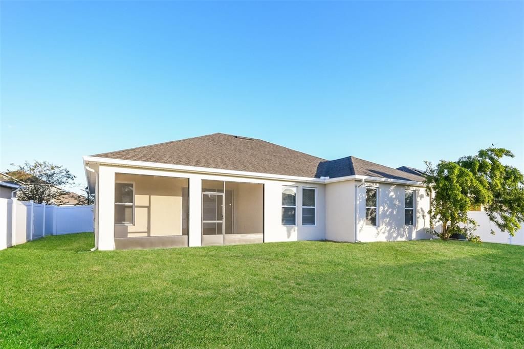 Active With Contract: $360,000 (3 beds, 2 baths, 2037 Square Feet)