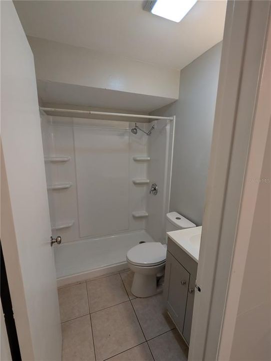 For Rent: $1,400 (2 beds, 1 baths, 777 Square Feet)